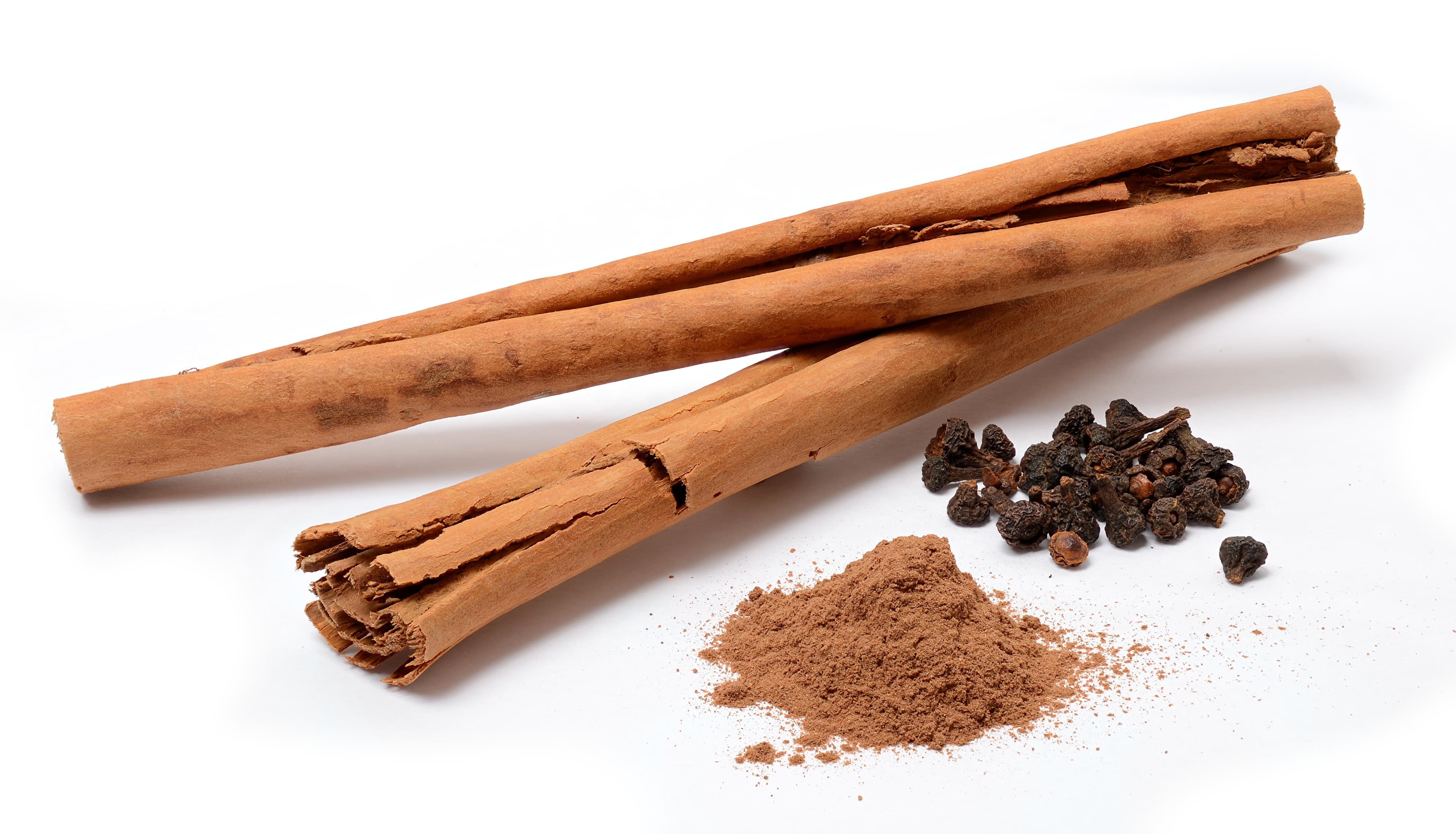 Ceylon cinnamon sticks, powder, and cinnamon flowers from Sri Lanka